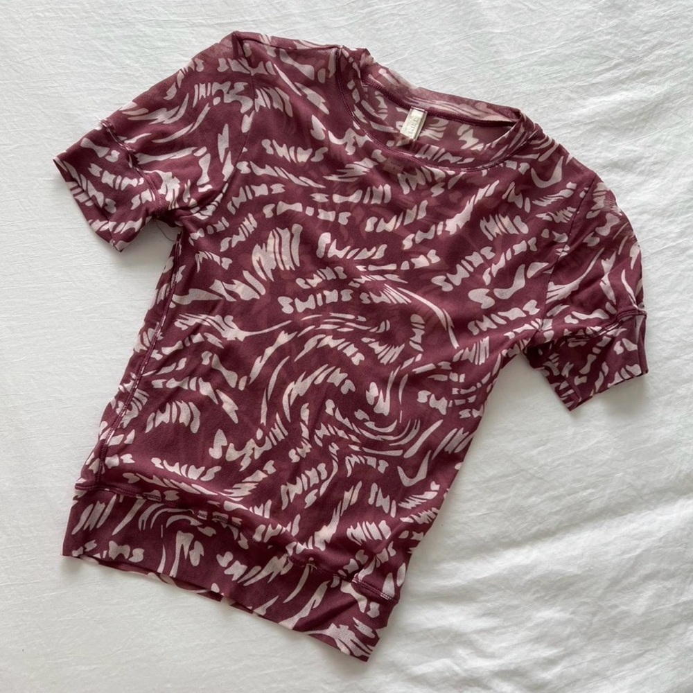 Skims Raspberry Swirl Mesh Summer Short Sleeve Shirt